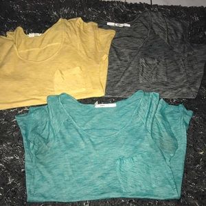 3 shirt of the same brand regular T-shirt 😊